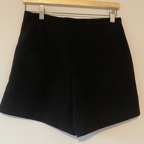 En Saison NEW Black Short SIZE M - Picture 2 of 9